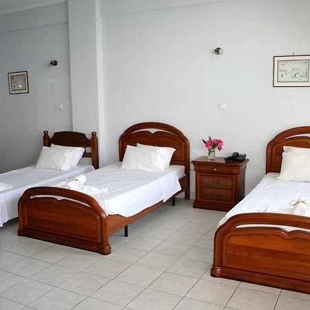 Revis Station Plataria Hotel Екстериор снимка