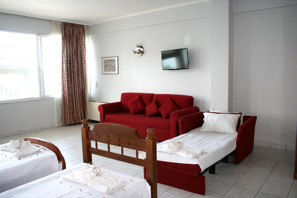Revis Station Plataria Hotel Екстериор снимка
