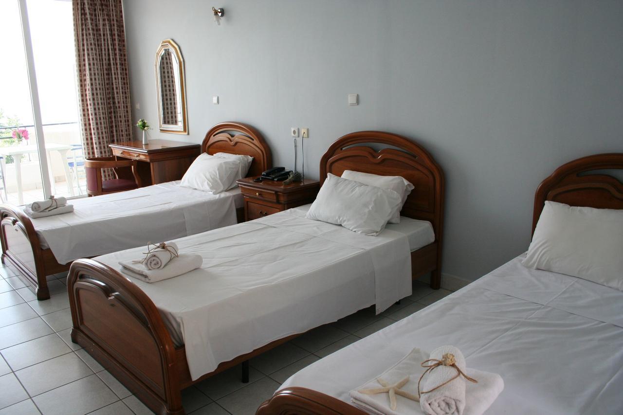 Revis Station Plataria Hotel Екстериор снимка