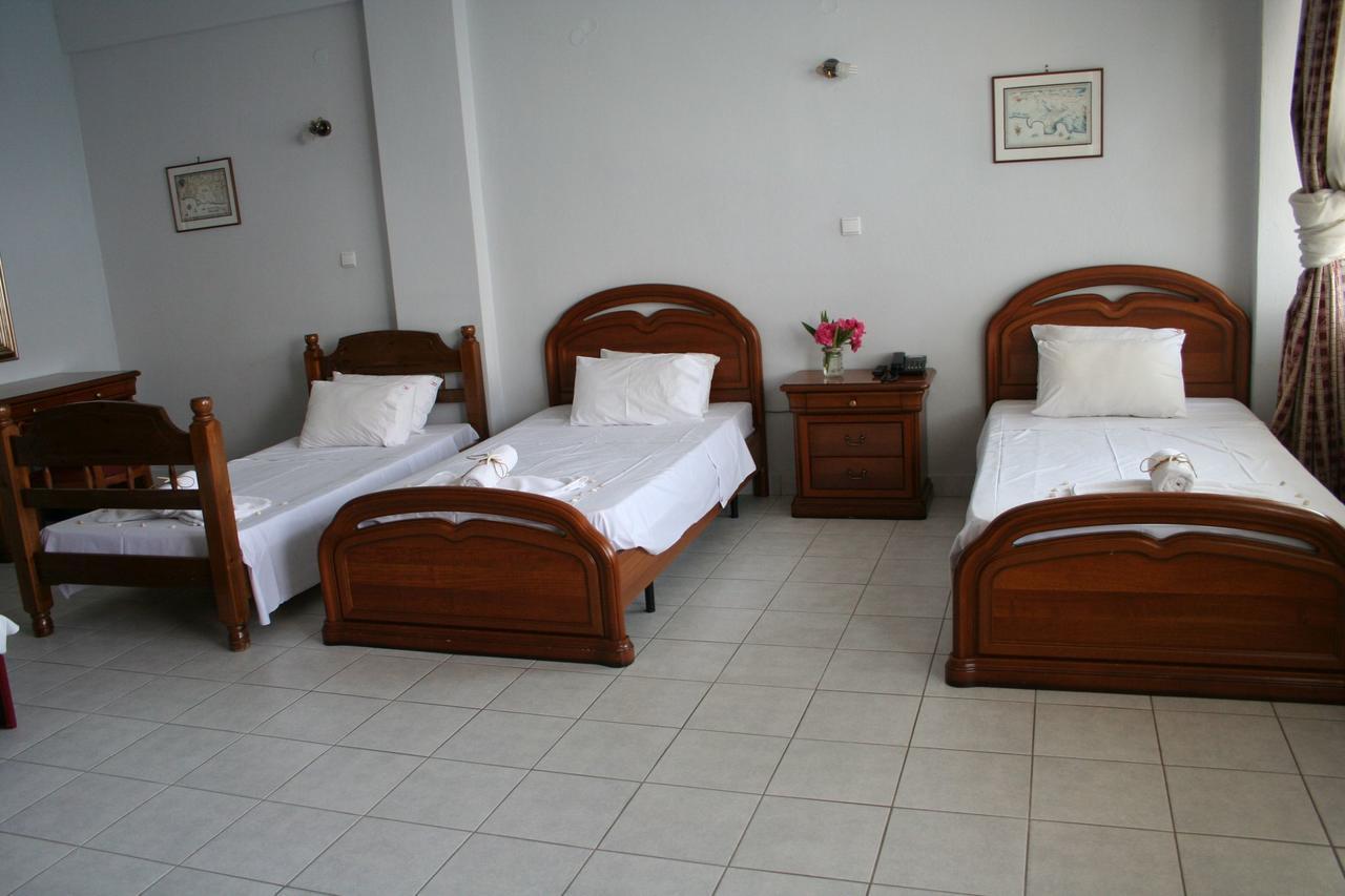 Revis Station Plataria Hotel Екстериор снимка